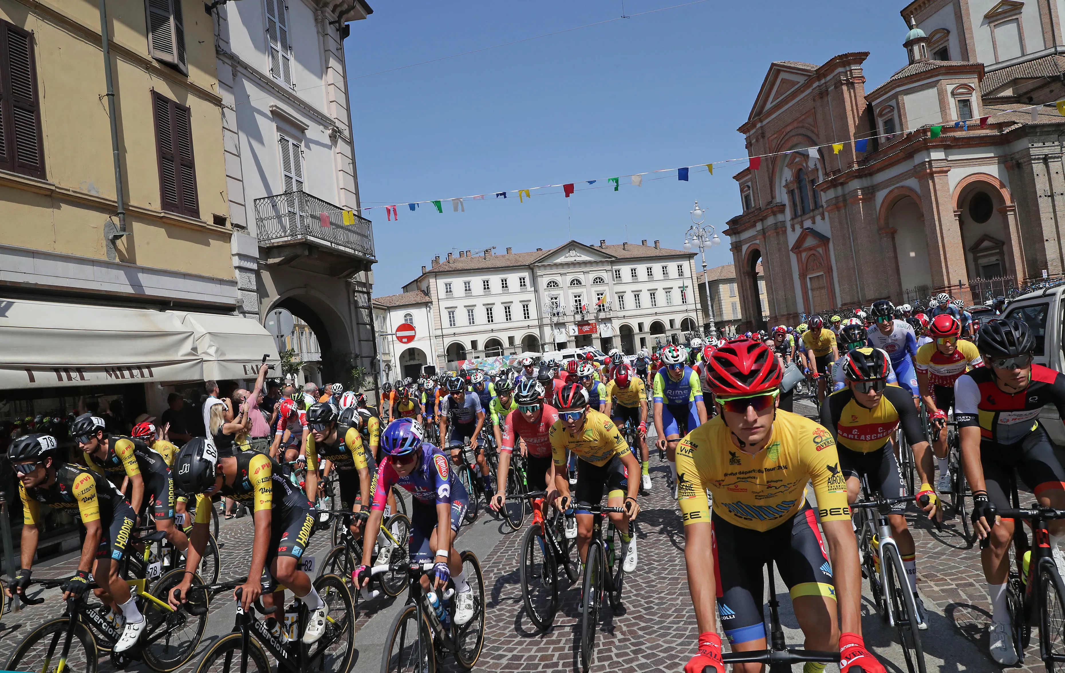 53ª Freccia dei Vini - partenza
